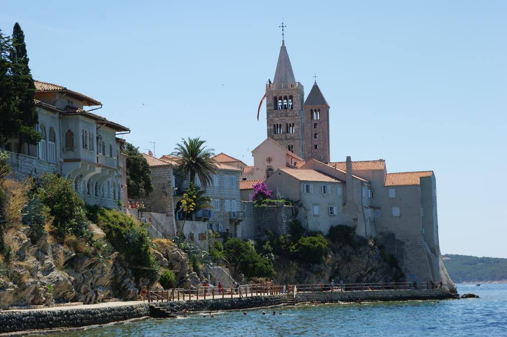 Superior Rooms Sea Side View Rab Town Exteriör bild